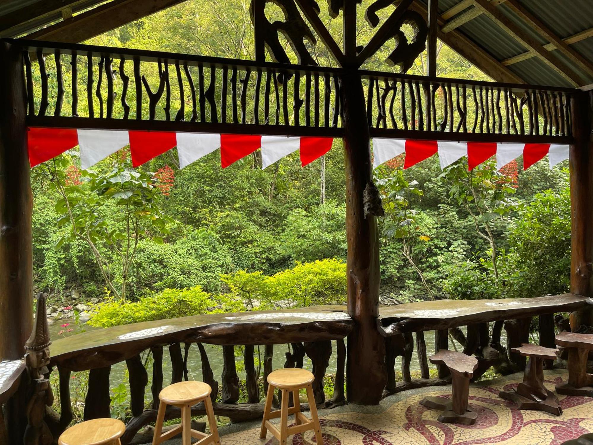 Kupu Kupu Garden Guest House & Cafe بوكيت لاوانج المظهر الخارجي الصورة